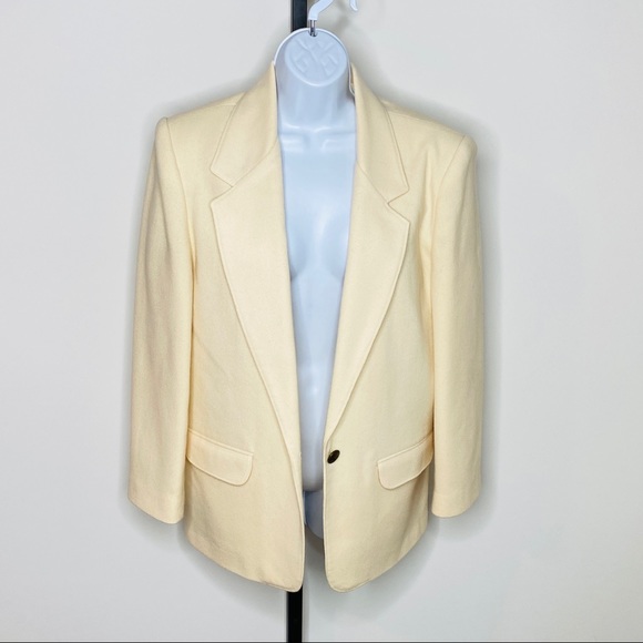 Great Vintage Cream 100% Wool Blazer & Skirt Suit - Picture 14 of 15